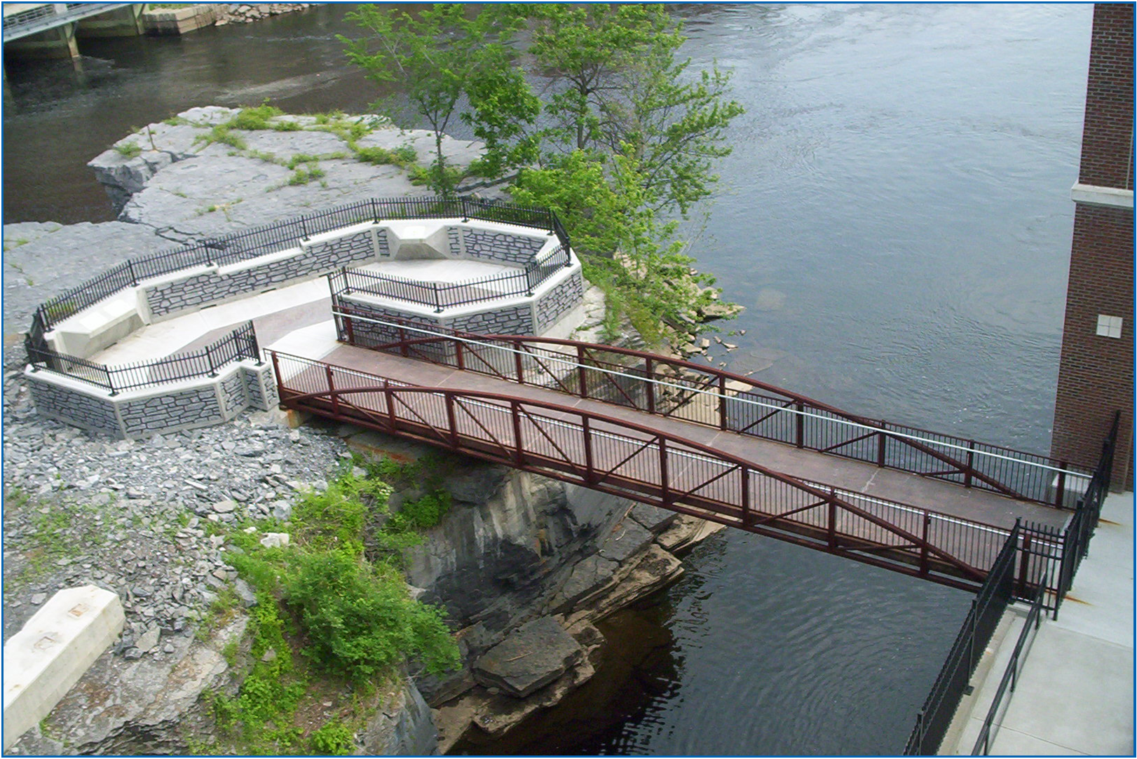 Walkway bridge to park seating area